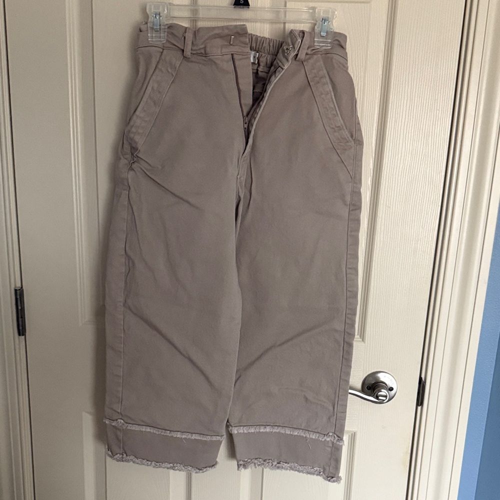 Casual Tan Capris for Women with Elastic Waist